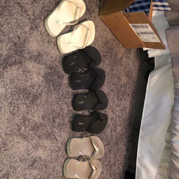 $20 old navy flip flop sale 2020